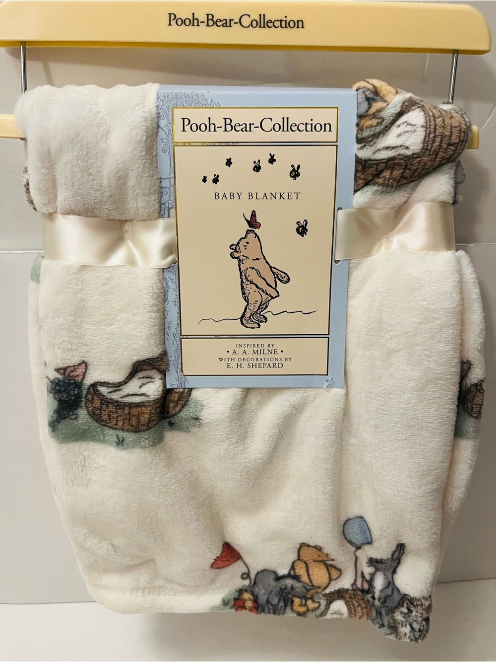 Winnie the Pooh Bear Collection Baby Blanket Party Piglet Owl Eeyore Rabbit